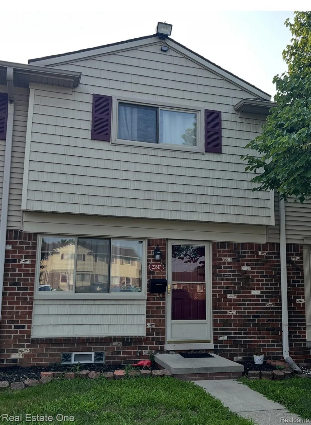 23517 Baker Street Taylor City, MI 48180