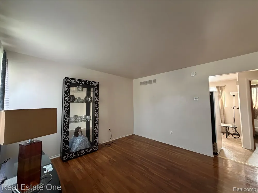23517 Baker Street Taylor City, MI 48180