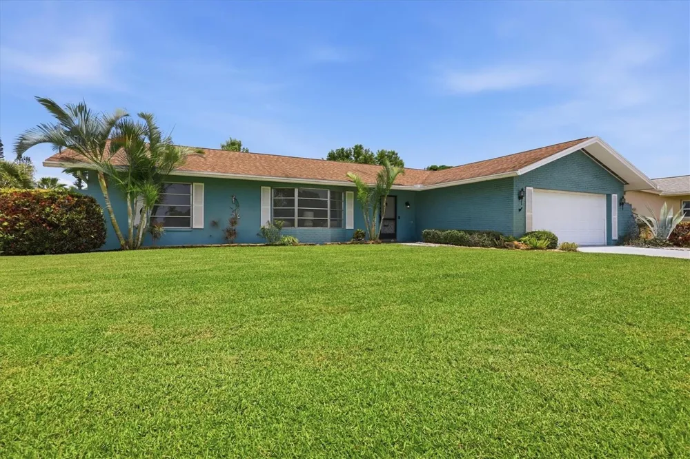 7402 13TH AVENUE W Bradenton, FL 34209