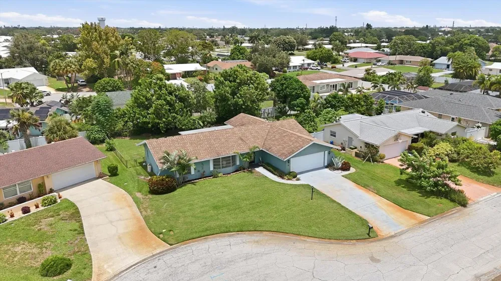 7402 13TH AVENUE W Bradenton, FL 34209