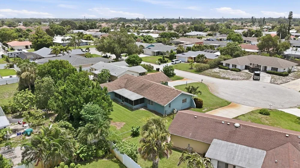 7402 13TH AVENUE W Bradenton, FL 34209