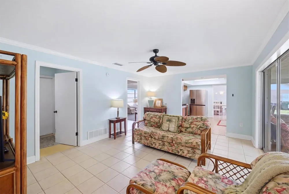 7402 13TH AVENUE W Bradenton, FL 34209