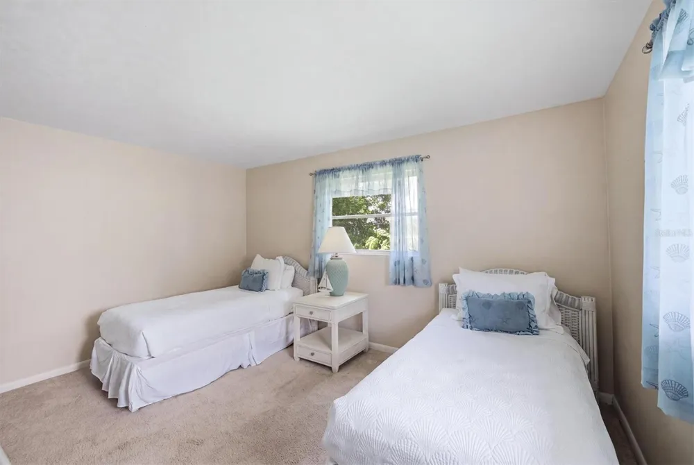 7402 13TH AVENUE W Bradenton, FL 34209