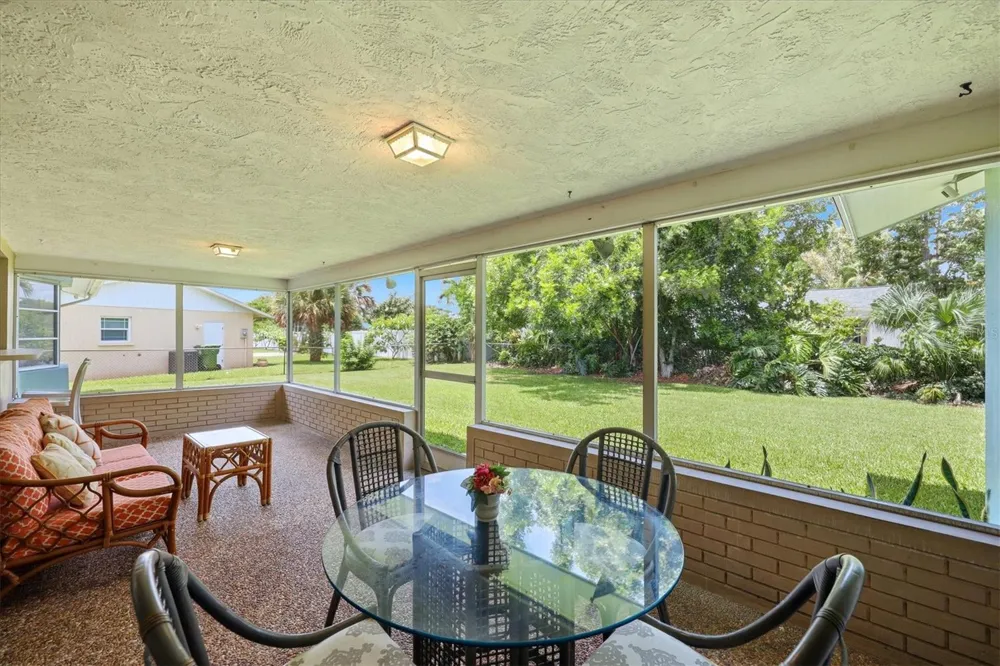 7402 13TH AVENUE W Bradenton, FL 34209