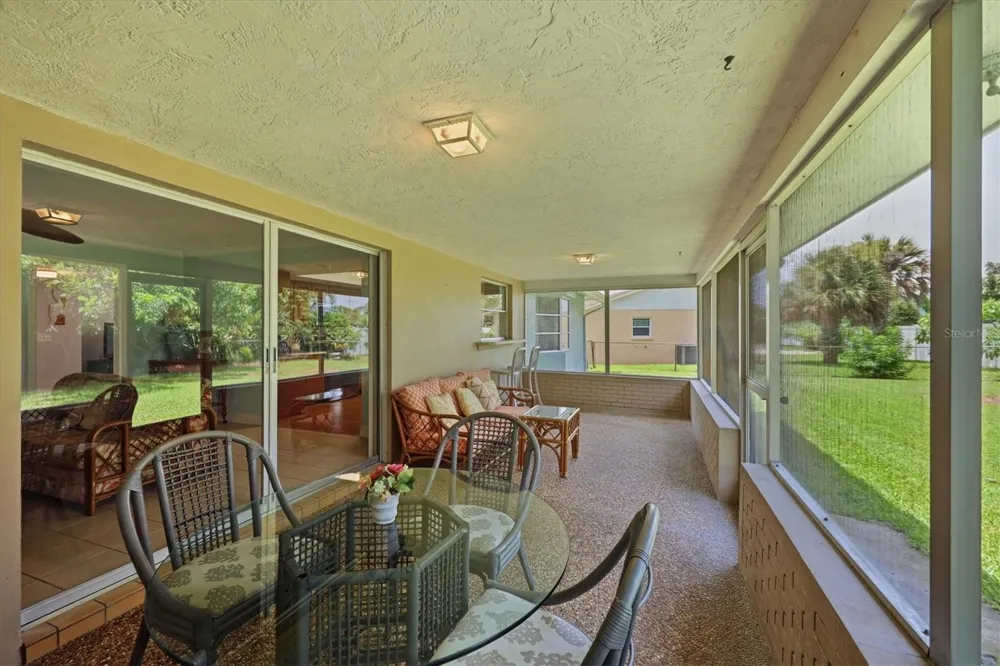 7402 13TH AVENUE W Bradenton, FL 34209
