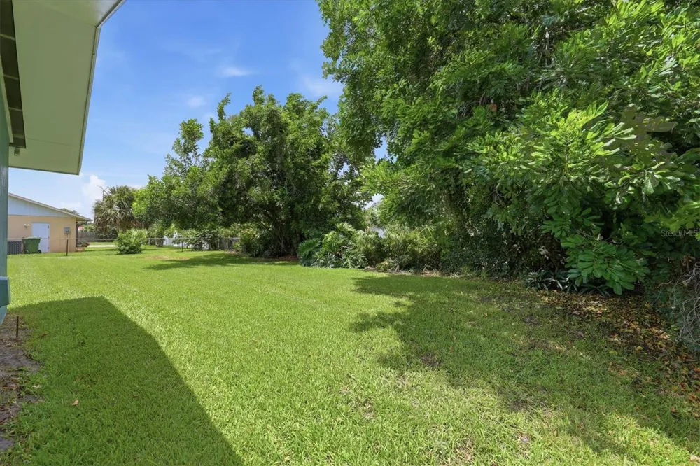 7402 13TH AVENUE W Bradenton, FL 34209