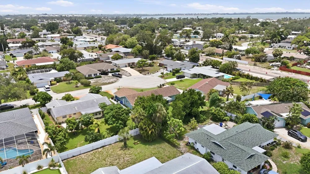 7402 13TH AVENUE W Bradenton, FL 34209