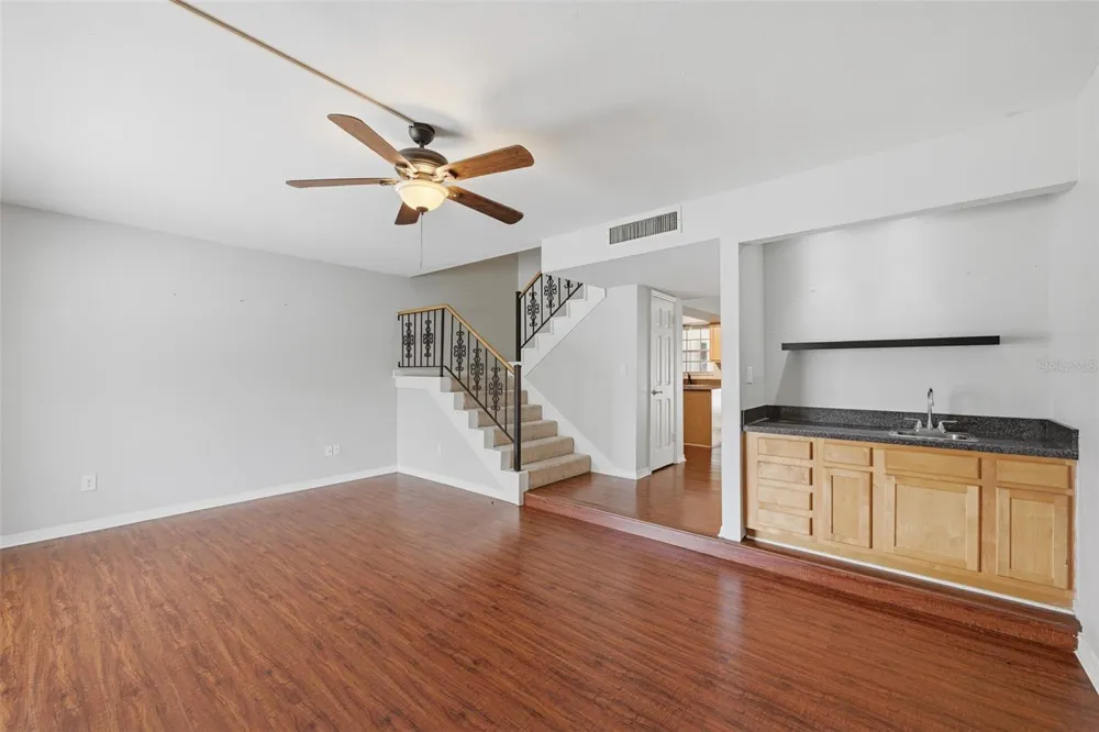 10315 CARROLLWOOD LANE #14 Tampa, FL 33618