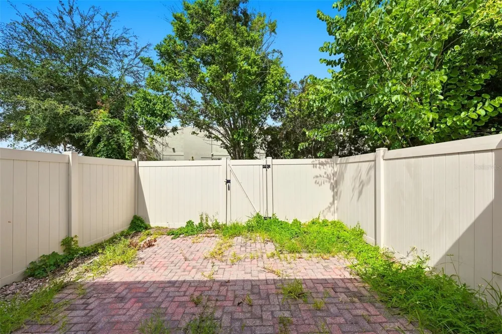 10315 CARROLLWOOD LANE #14 Tampa, FL 33618