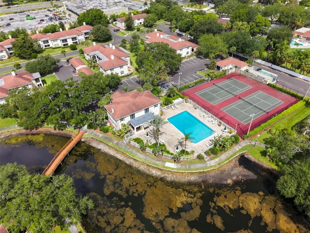 10315 CARROLLWOOD LANE #14 Tampa, FL 33618