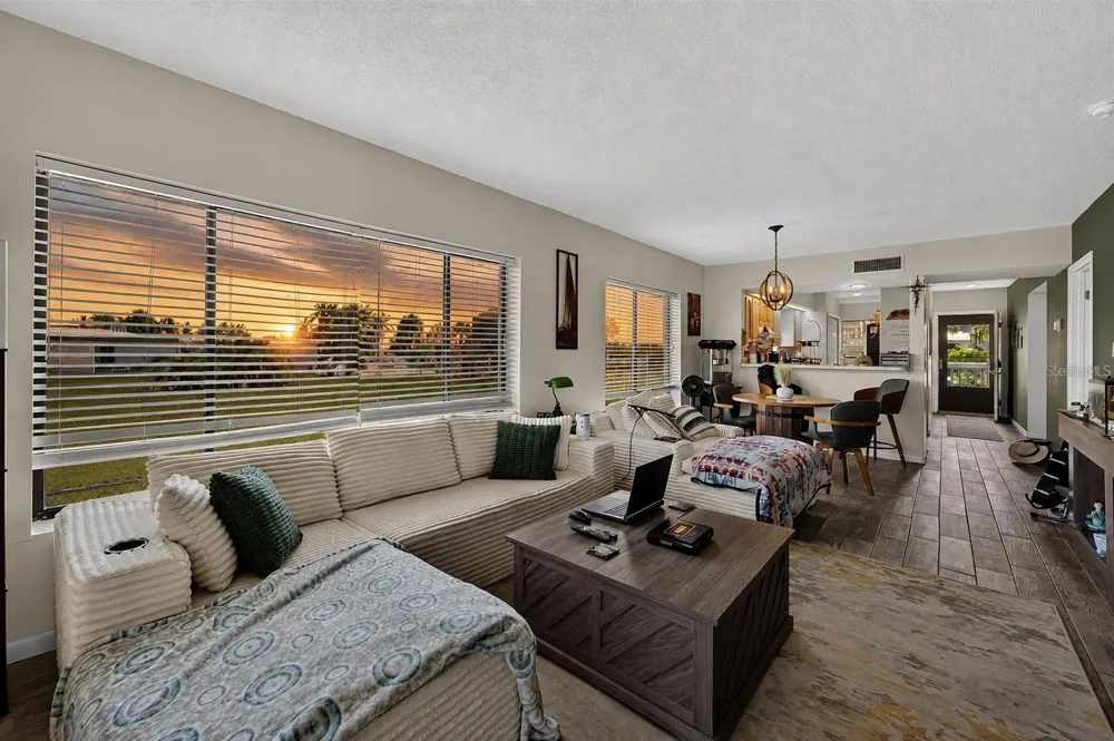 828 BAHIA DEL SOL DRIVE #59 Ruskin, FL 33570
