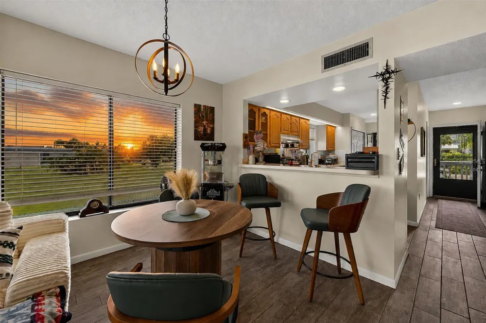 828 BAHIA DEL SOL DRIVE #59 Ruskin, FL 33570