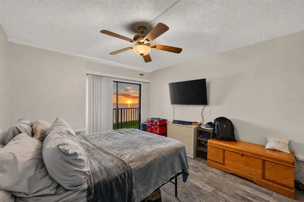 828 BAHIA DEL SOL DRIVE #59 Ruskin, FL 33570