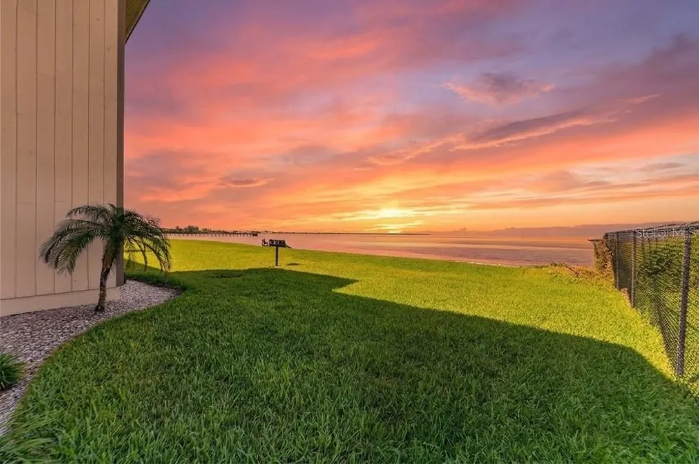 828 BAHIA DEL SOL DRIVE #59 Ruskin, FL 33570