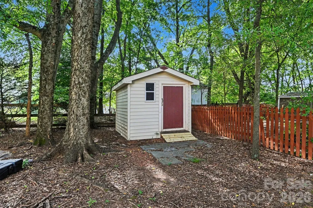 5839 NW BROOKSTONE DRIVE NW Concord, NC 28027