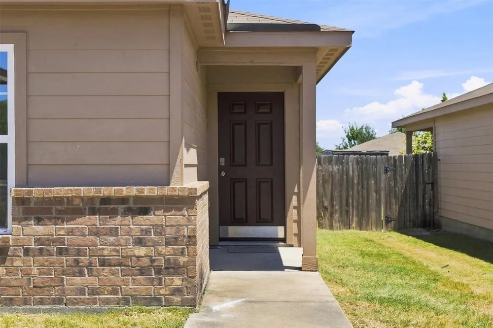 360 Farmer Lane Jarrell, TX 76537