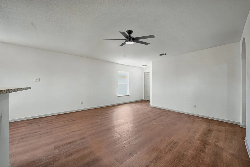 360 Farmer Lane Jarrell, TX 76537