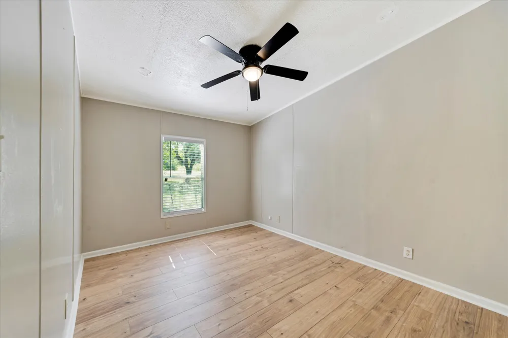 345 Fm 671 Lockhart, TX 78644