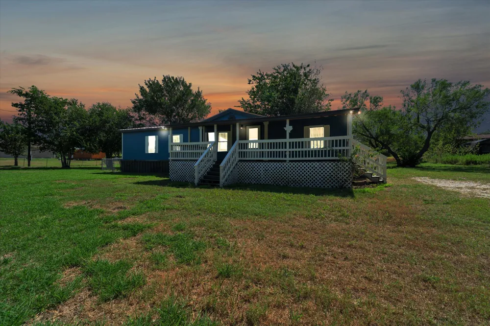 345 Fm 671 Lockhart, TX 78644