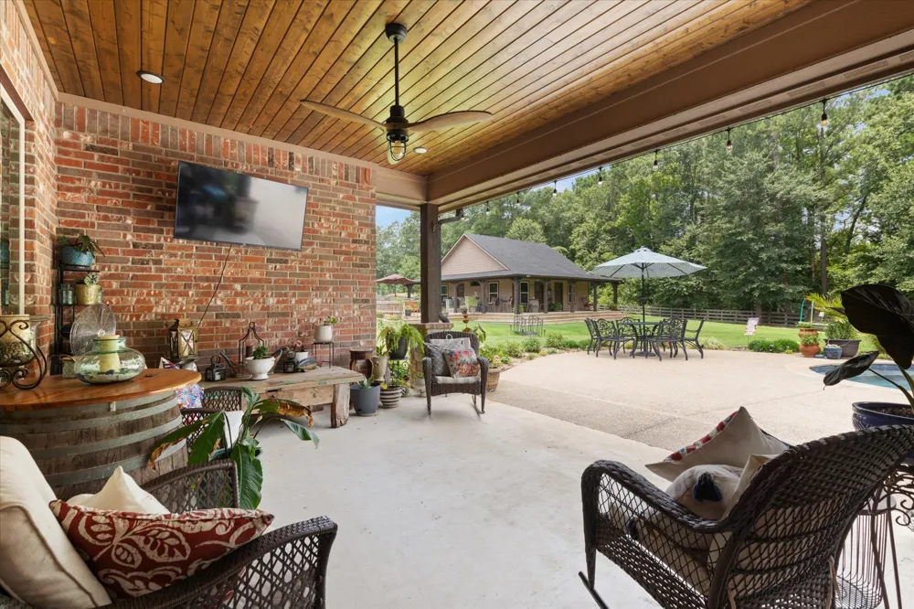 172 Heather Ln. Diana, TX 75640