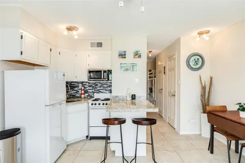 6102 Seawall Boulevard #278