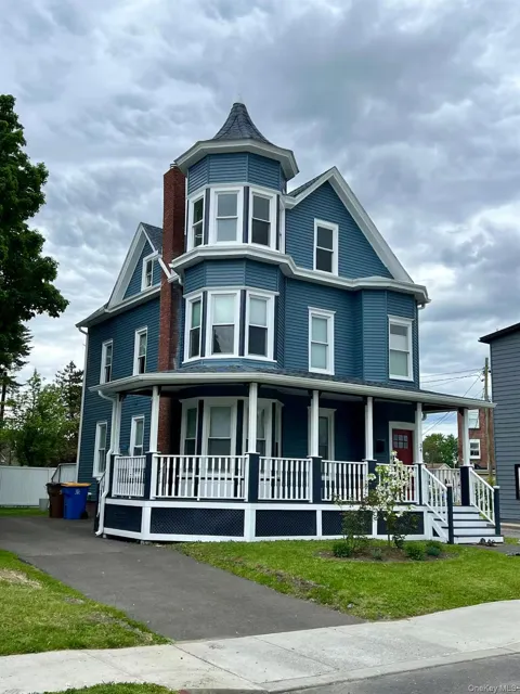 34 E Saint James Street