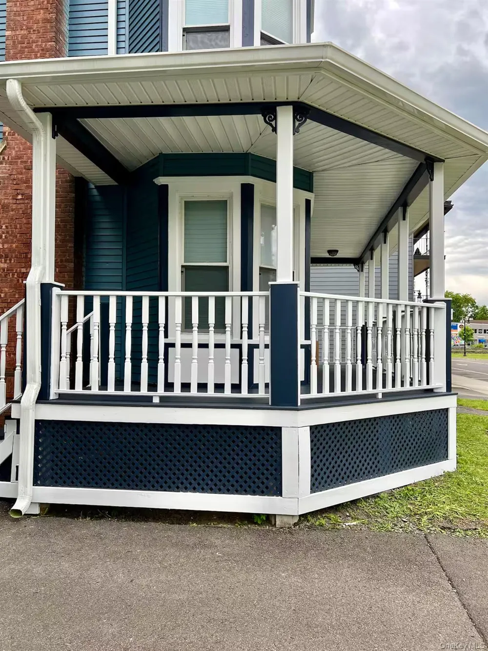 34 E Saint James Street Kingston, NY 12401