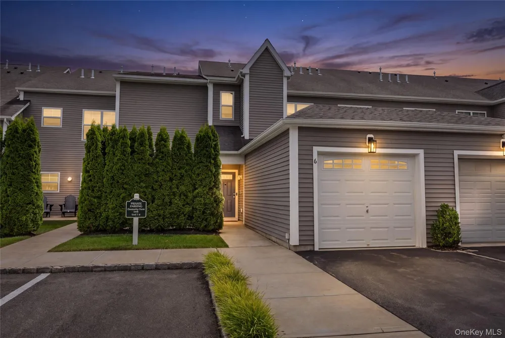 6 Grace Hall Lane Yaphank, NY 11980