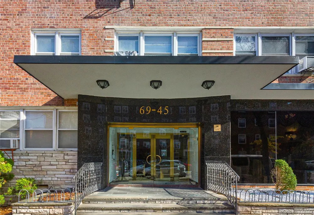 69-45 108th Street #4F Forest Hills, NY 11375