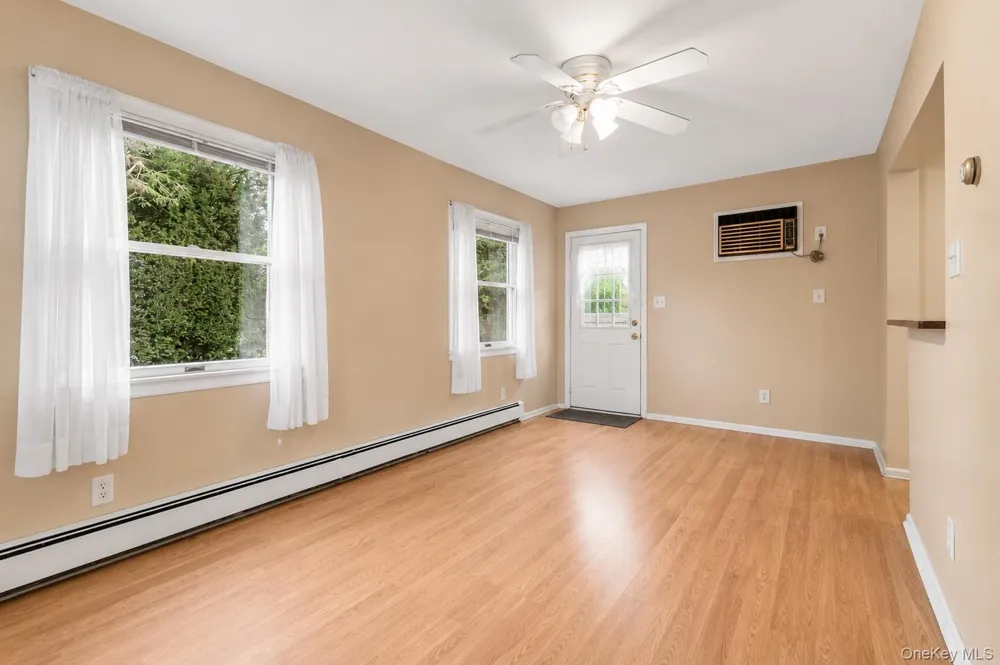 14 Po Lane Hicksville, NY 11801