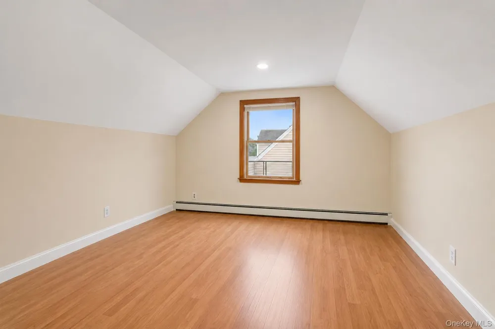 14 Po Lane Hicksville, NY 11801