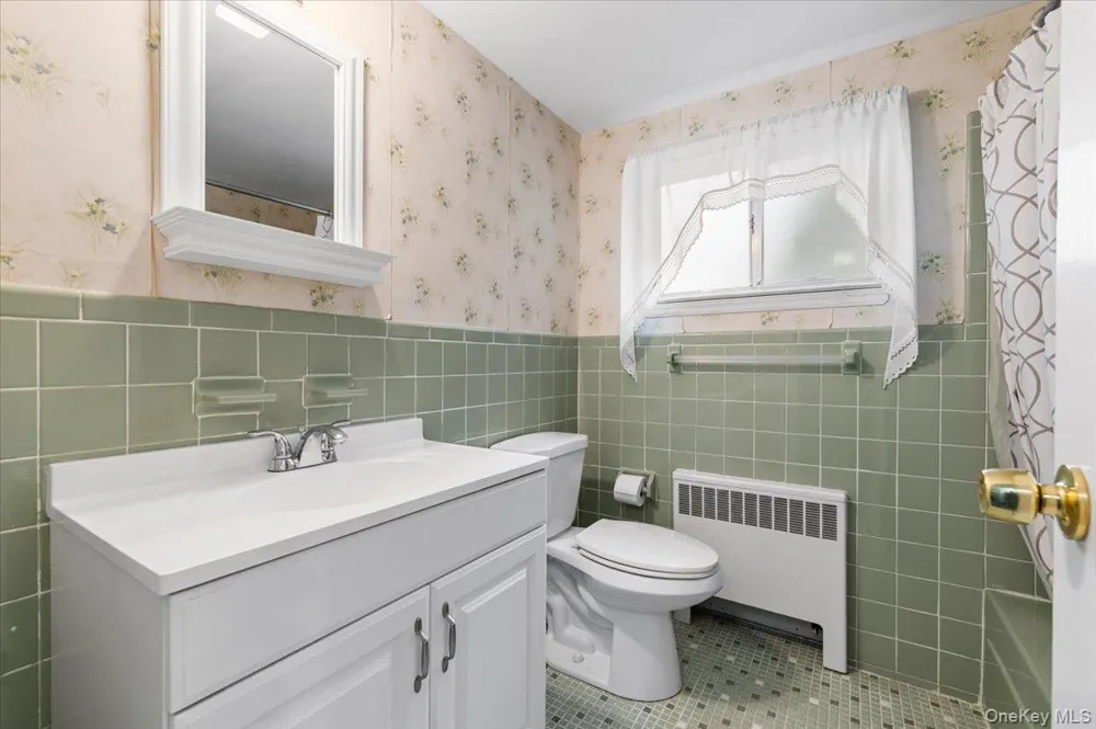 14 Po Lane Hicksville, NY 11801