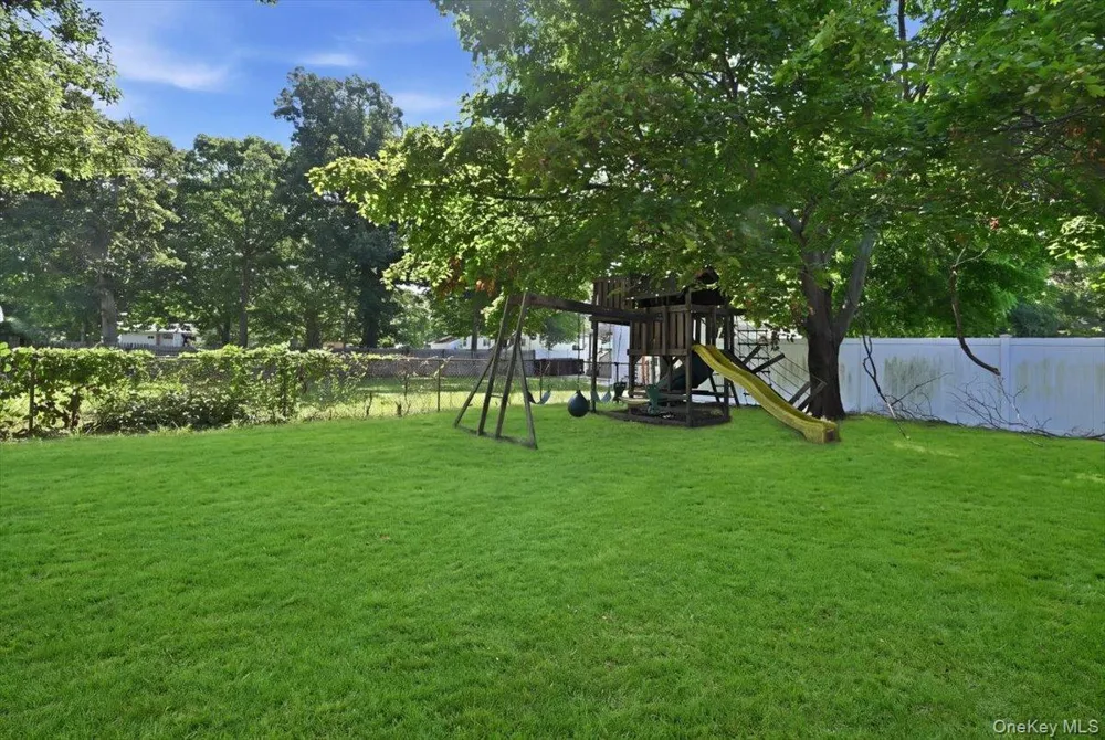 1127A Bay Shore Avenue #A Bay Shore, NY 11706