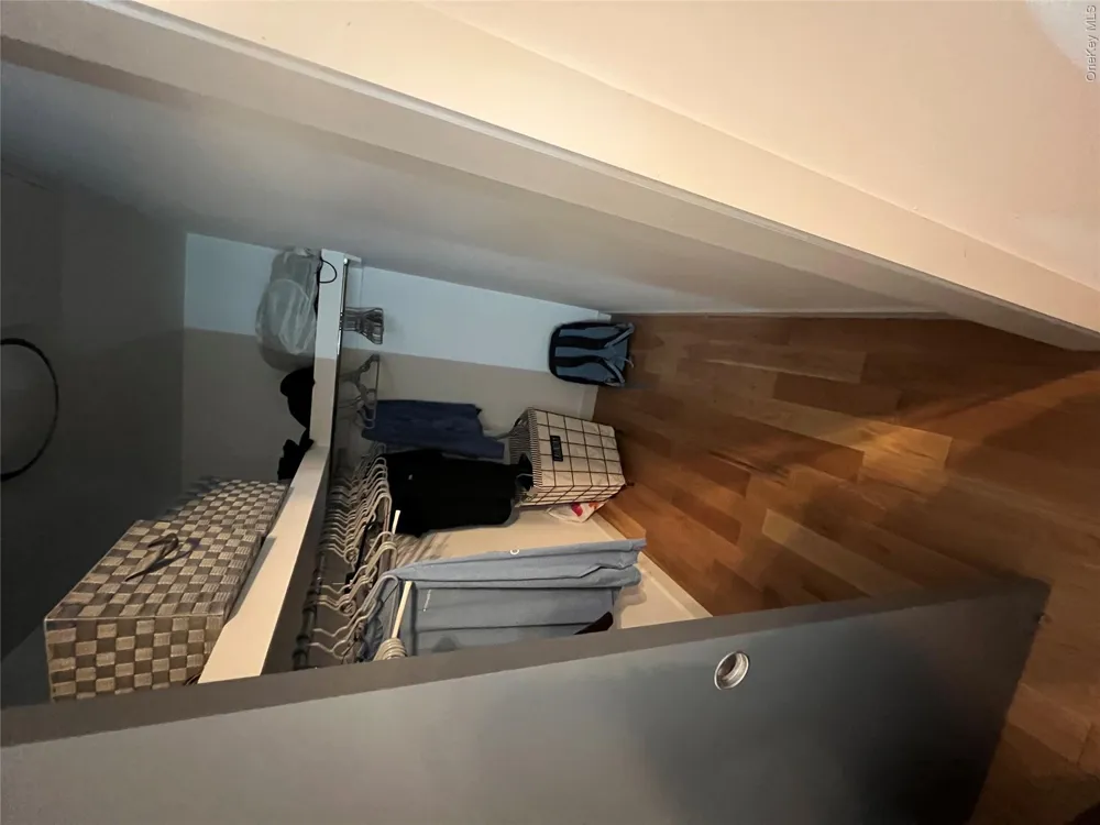 4121 23rd Street #3A Long Island City, NY 11101