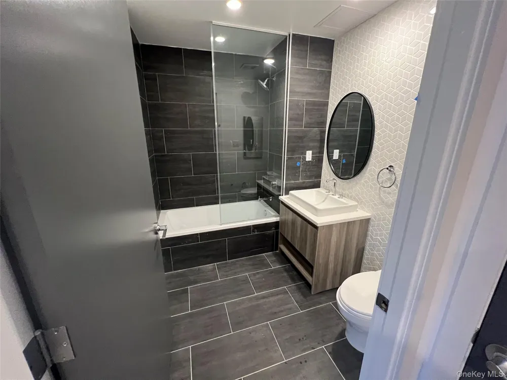 4121 23rd Street #3A Long Island City, NY 11101