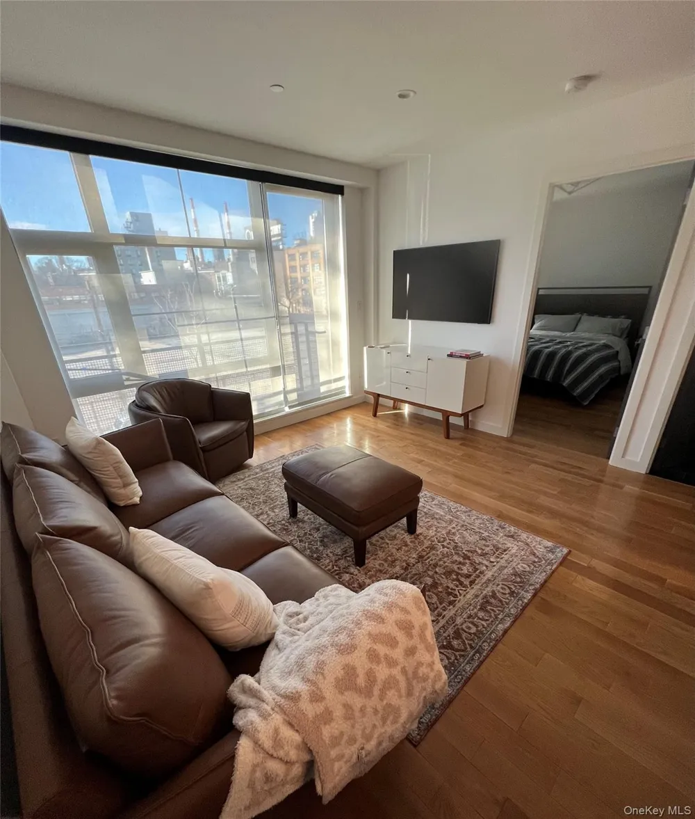 4121 23rd Street #3A Long Island City, NY 11101