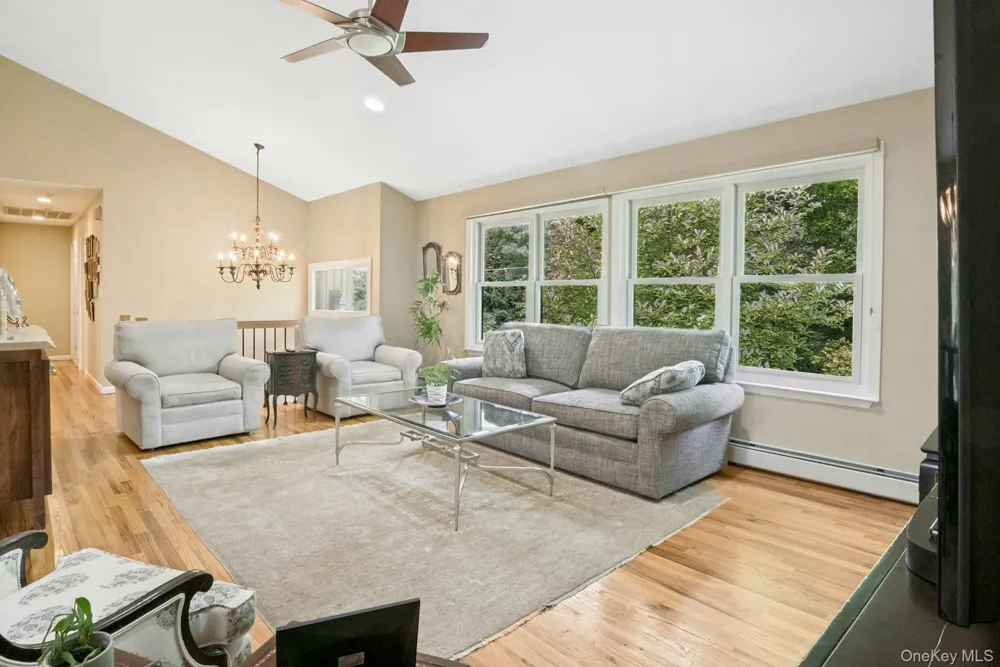 2 Lakeview Avenue W Cortlandt Manor, NY 10567
