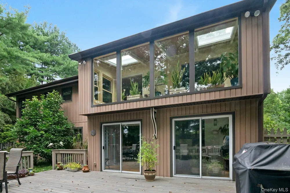 2 Lakeview Avenue W Cortlandt Manor, NY 10567