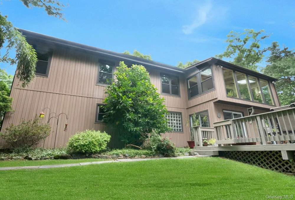 2 Lakeview Avenue W Cortlandt Manor, NY 10567