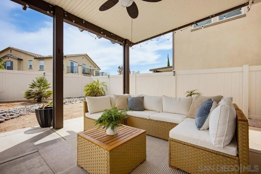 31217 Whistling Acres Dr Temecula, CA 92591