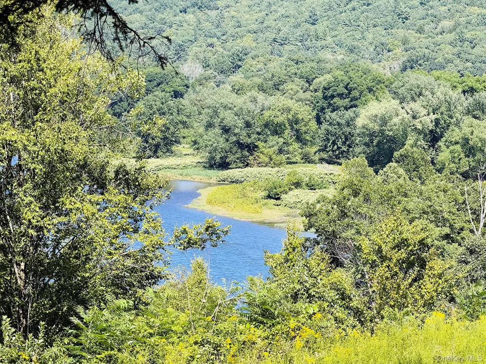 201 County Road 114 Cochecton, NY 12726