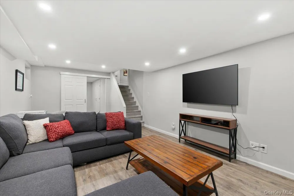 39 Marie Drive Huntington, NY 11743