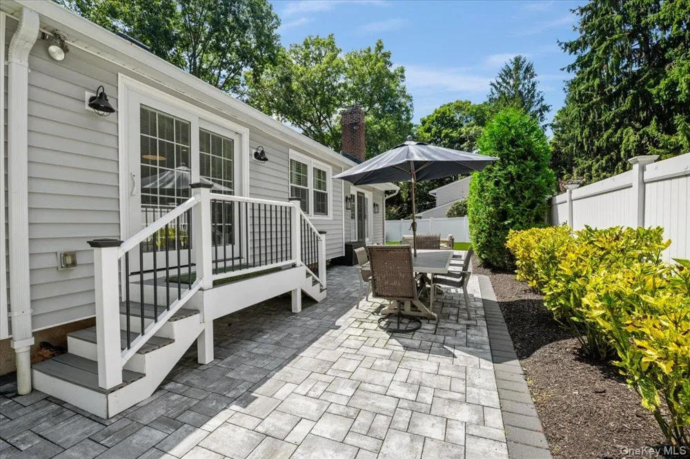 39 Marie Drive Huntington, NY 11743