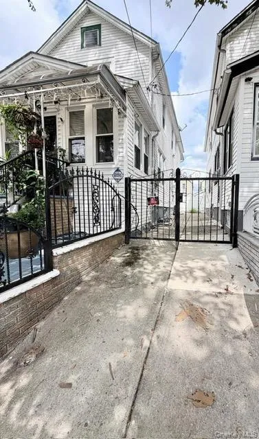 107-11 114th Street Richmond Hill S., NY 11419