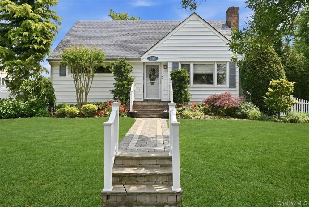 2977 Grand Boulevard Baldwin, NY 11510