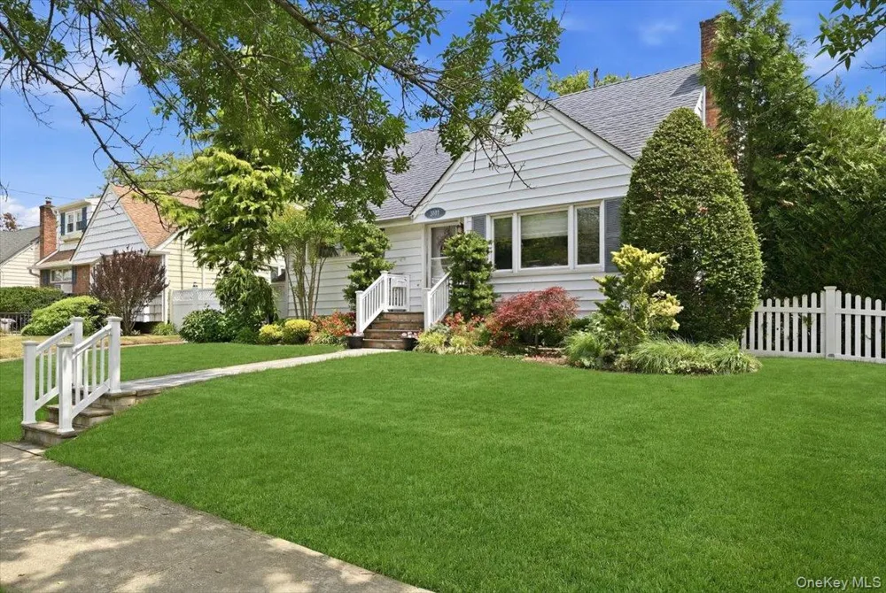 2977 Grand Boulevard Baldwin, NY 11510