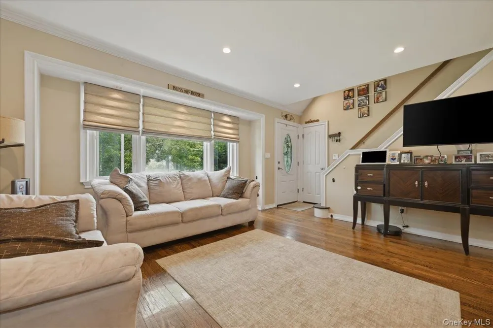 2977 Grand Boulevard Baldwin, NY 11510