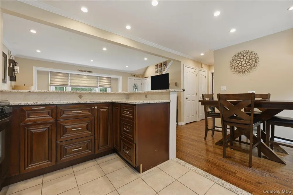 2977 Grand Boulevard Baldwin, NY 11510