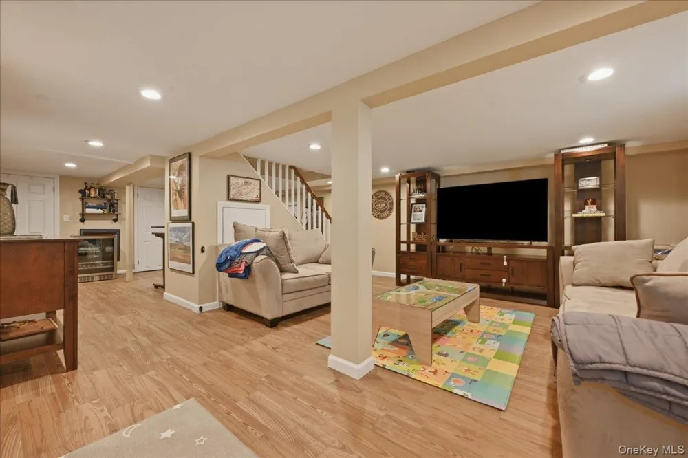 2977 Grand Boulevard Baldwin, NY 11510