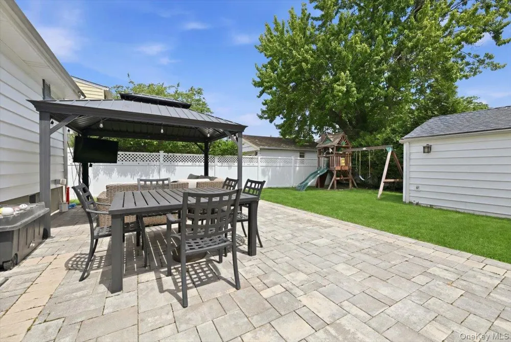 2977 Grand Boulevard Baldwin, NY 11510